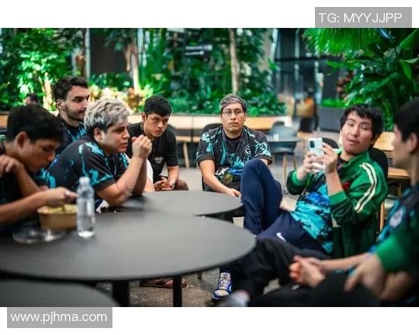 DOTA2战术分析：深入探讨LNG战队的团队配合与战略布局