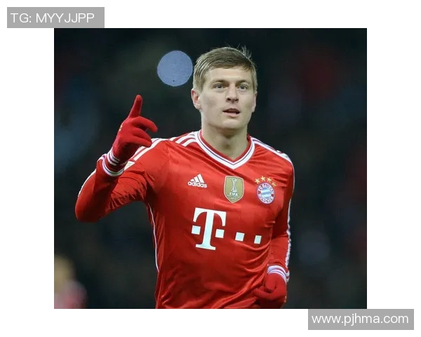 克罗斯的足球之路：从青涩少年到世界级中场巨星的成长历程